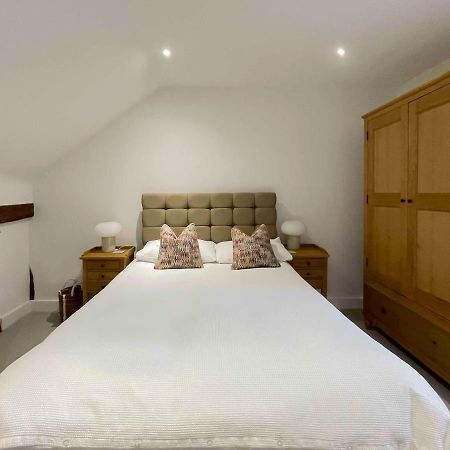 Immaculate Barn Annexe Close To Stansted Airport グレート・ダンモウ エクステリア 写真