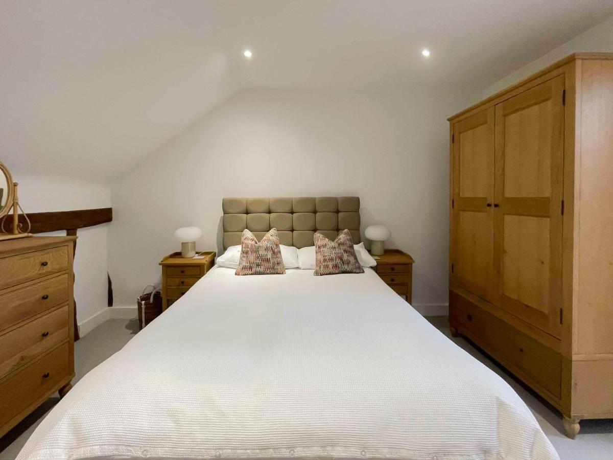 Immaculate Barn Annexe Close To Stansted Airport グレート・ダンモウ エクステリア 写真