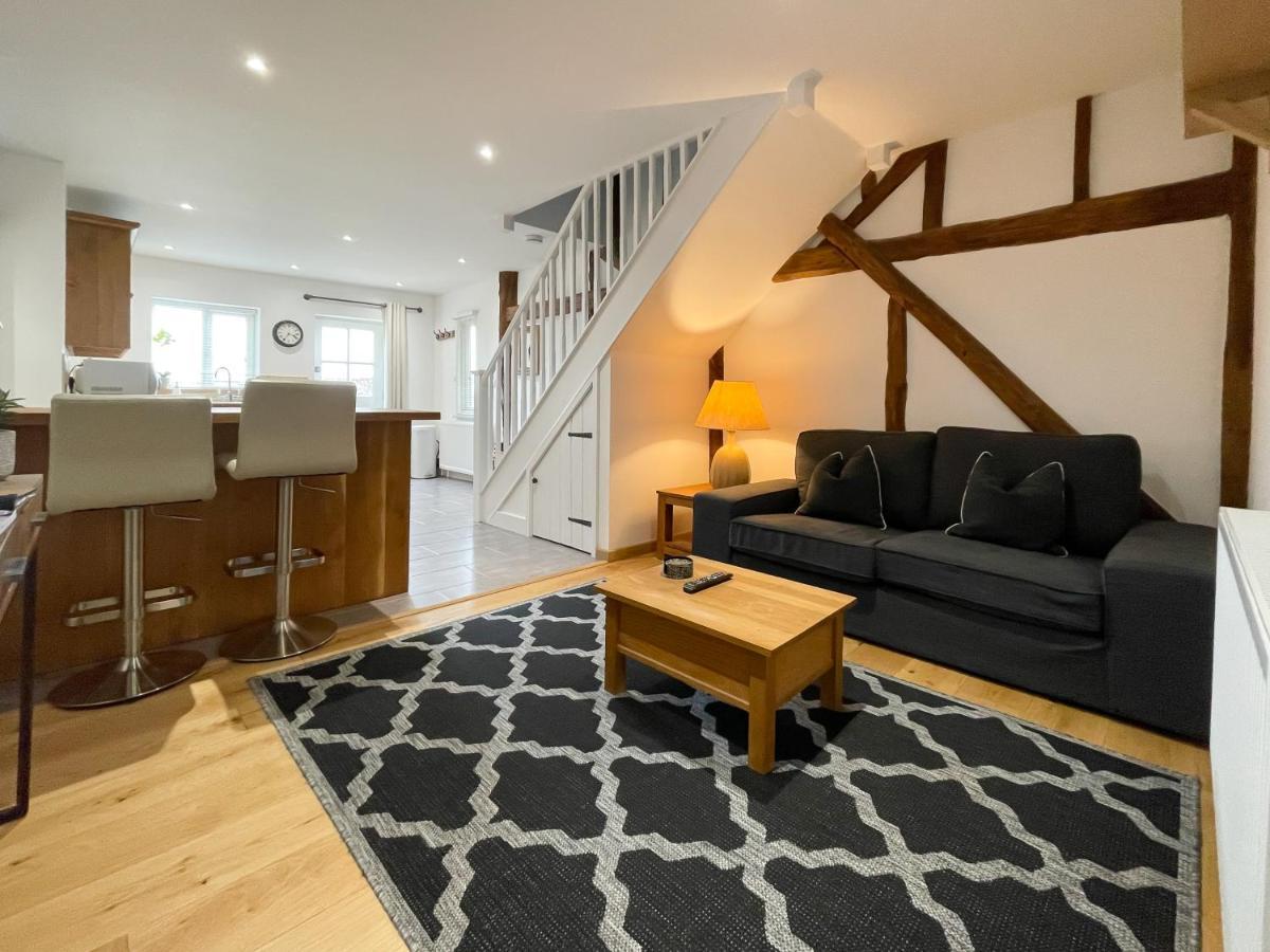 Immaculate Barn Annexe Close To Stansted Airport グレート・ダンモウ エクステリア 写真